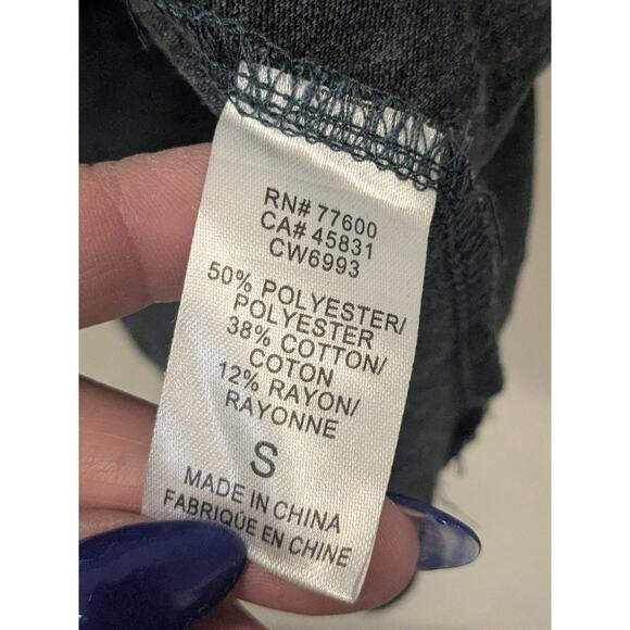 CHASER Gray Long Sleeve Cold Shoulder T Shirt Top Blouse NWT Womens Size Small - Picture 7 of 8